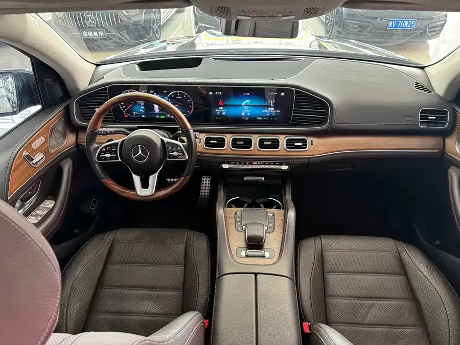 Mercedes-Benz GLS Mercedes-Benz GLS 2022 Model 2 GLS 450 4MATIC Luxury Edition 2022 — миниатюра 4