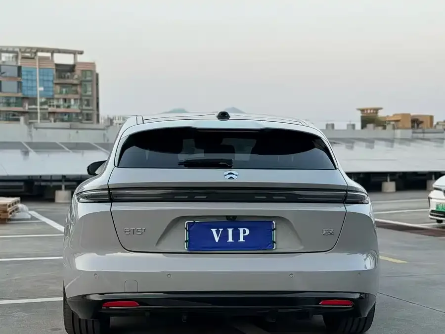 NIO ET5T NIO ET5T 2025 Champion Commemorative Edition 75kWh Touring 2025 — миниатюра 2
