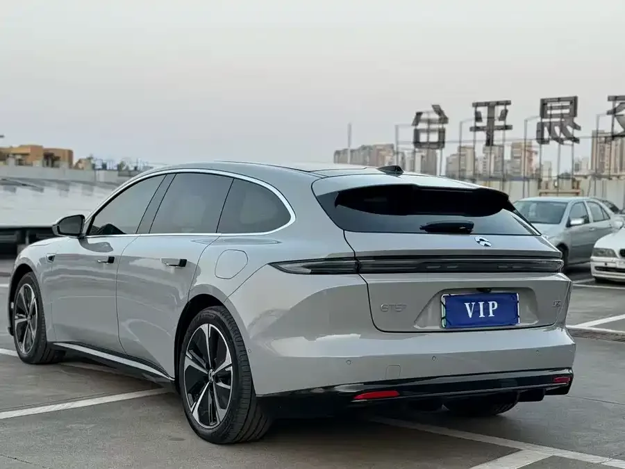 NIO ET5T NIO ET5T 2025 Champion Commemorative Edition 75kWh Touring 2025 — миниатюра 4