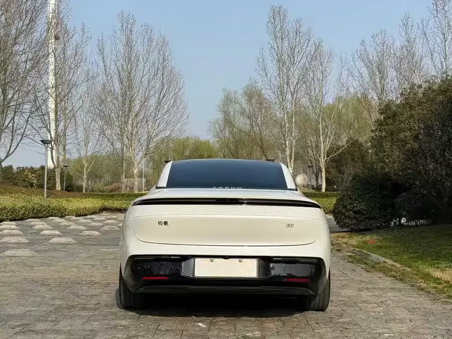 Zeekr 007 Zeekr 007 2024 rear-wheel drive smart driving version 75kWh 2024 — миниатюра 5