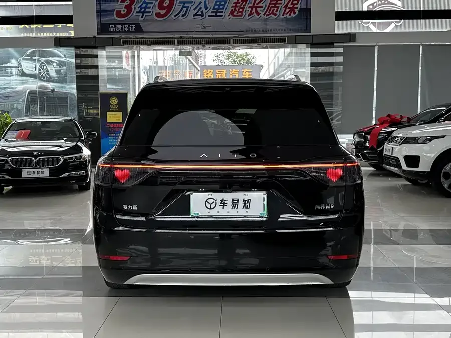 AITO M9 Wenjie M9 2024 Extended Range Max Edition 42kWh 6-seater Edition 2024 — миниатюра 4
