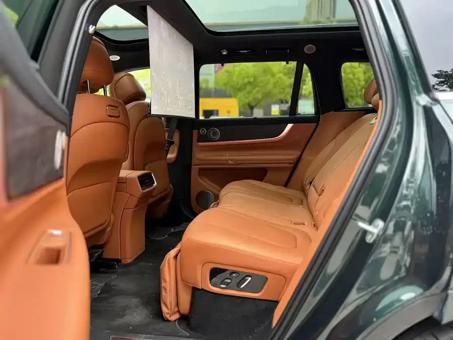 AITO M9 Wenjie M9 2024 Extended Range Ultra Edition 52kWh 5-seater Edition 2025 — миниатюра 2