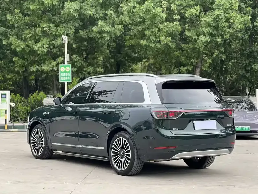 AITO M9 Wenjie M9 2024 Extended Range Ultra Edition 52kWh 5-seater Edition 2025 — миниатюра 3