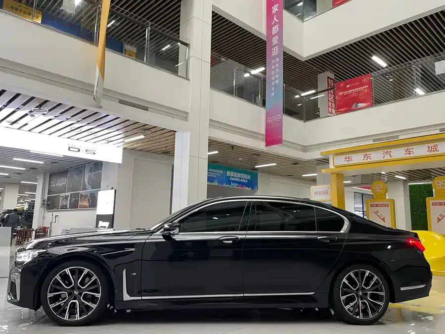 BMW 7 Series BMW 7 Series 2022 740Li xDrive Executive M Sport Package 2022 — миниатюра 2