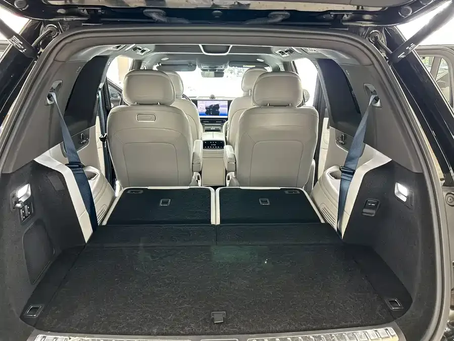AITO M9 M9 2024 Extended Range Ultra Edition 42kWh 6-seater Edition 2024 — миниатюра 3
