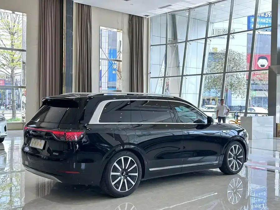 AITO M9 M9 2024 Extended Range Ultra Edition 42kWh 6-seater Edition 2024 — миниатюра 5