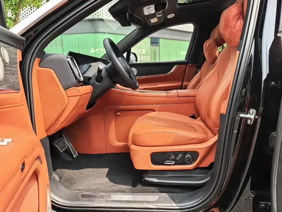 AITO M9 Wenjie M9 2024 Extended Range Max Edition 42kWh 6-seater Edition 2024 — миниатюра 2