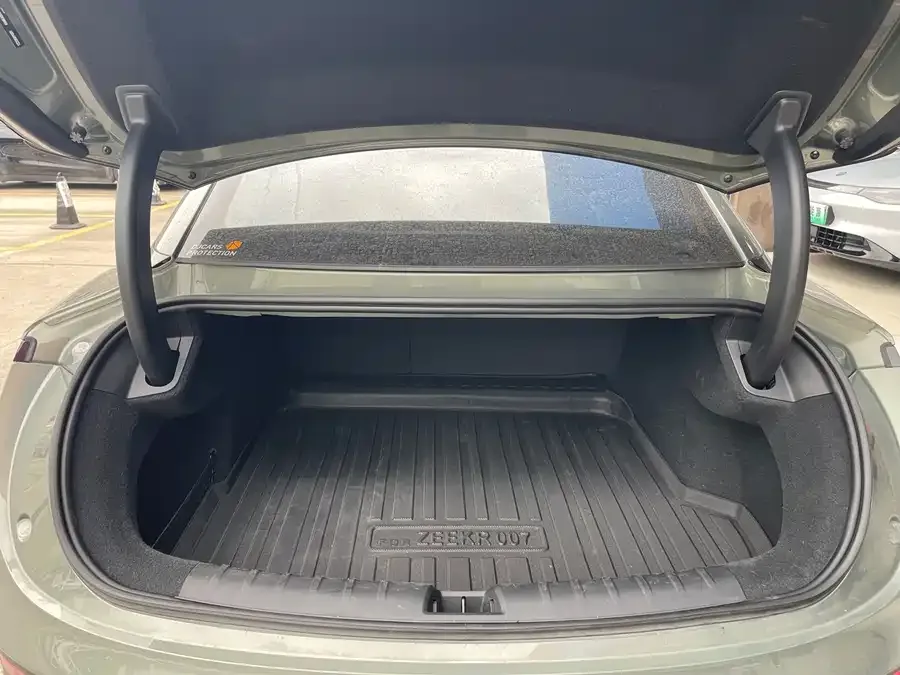 Zeekr 007 Zeekr 007 2025 Long Range 4WD Smart Driving Edition 100kWh 2024 — миниатюра 2