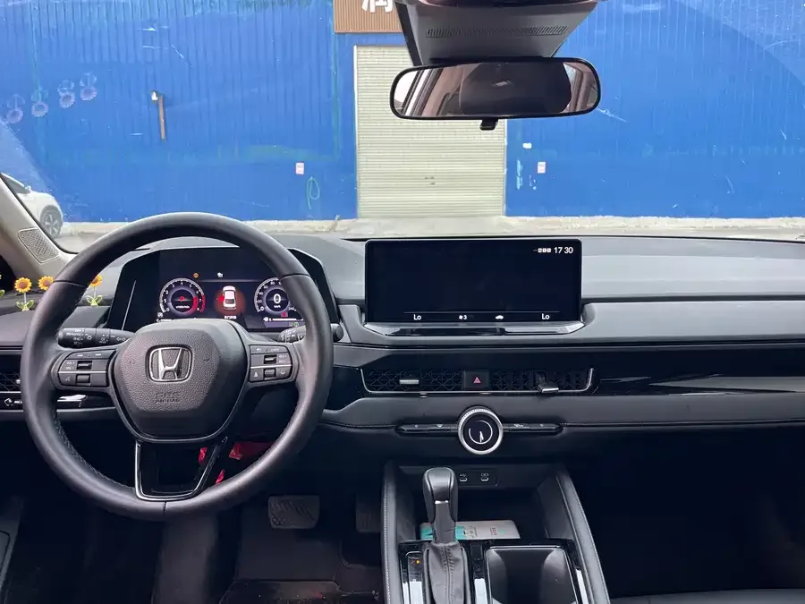 Honda Inspire Insignia 2025 260TURBO Elite Edition 2025 — миниатюра 5