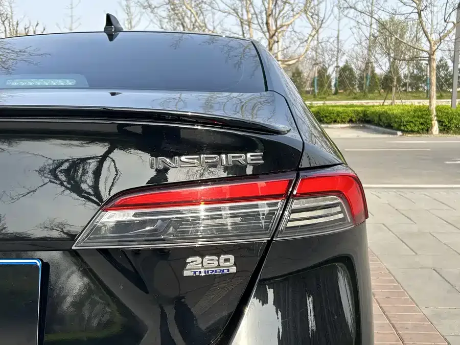 Honda Inspire Insignia 2025 260TURBO Elegant Edition 2025 — миниатюра 4