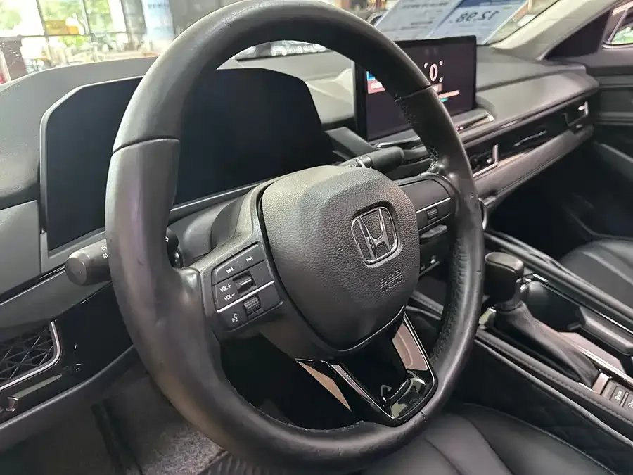 Honda Inspire 2023 Insignia 260TURBO Elegant Edition 2024 — миниатюра 4