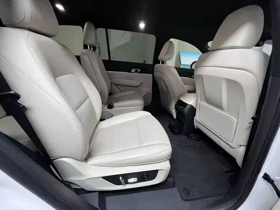 Li Xiang One Ideal ONE 2021 extended range 6-seater version 2022 — миниатюра 4