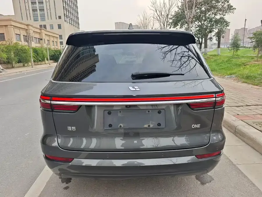 Li Xiang One Ideal ONE 2021 extended range 6-seater version 2022 — миниатюра 5