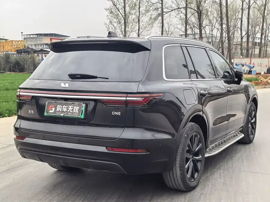 Li Xiang One Ideal ONE 2021 extended range 6-seater version 2022 — миниатюра 4