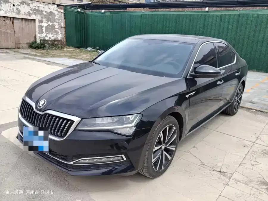 Skoda SuperB Superpa 2024 TSI280 DSG Exclusive Edition 2024 — фото 1, купить с доставкой в Москву