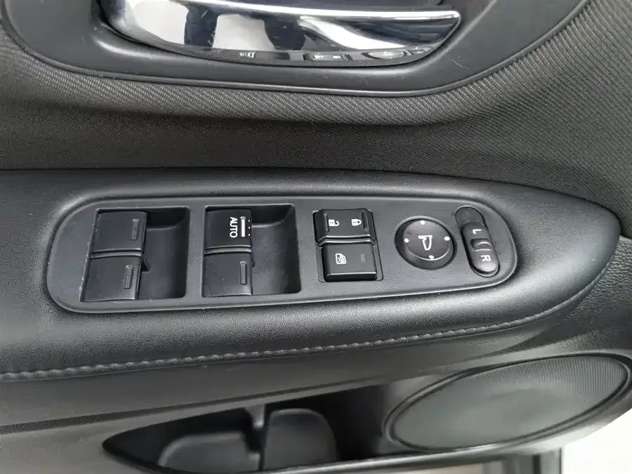 Honda Vezel Binzhi 2020 1.5L CVT Pioneer Edition 2022 — миниатюра 3
