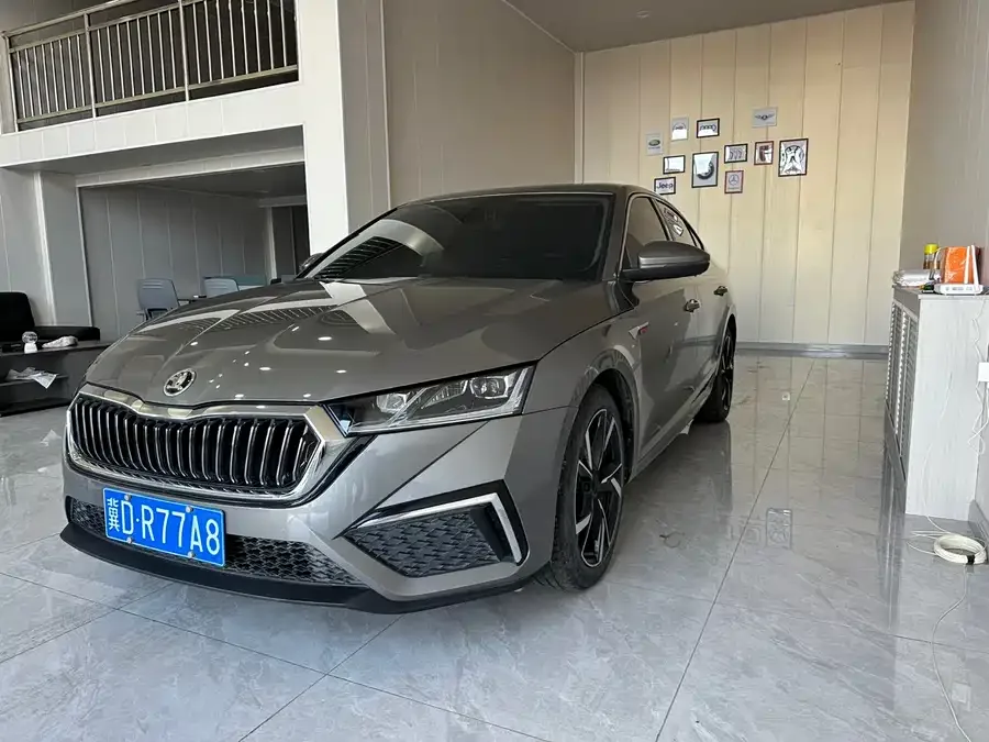 Skoda Octavia Octavia 2022 PRO TSI280 Premium Edition 2023 — фото 1, купить с доставкой в Москву