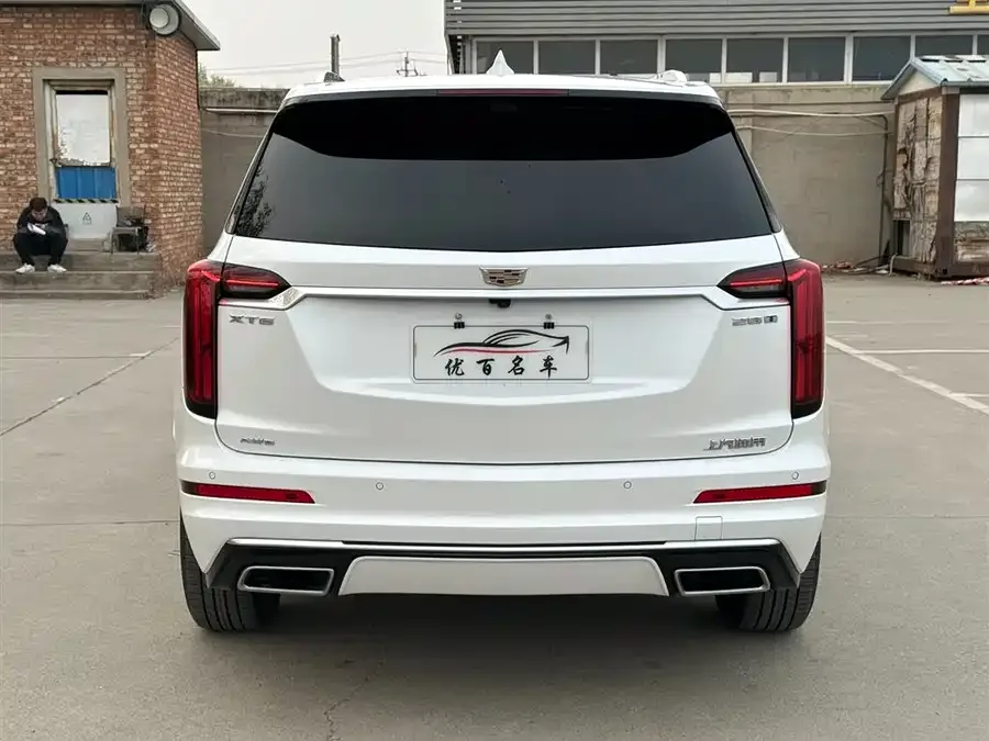 Cadillac XT6 2022 2.0T Six-seat Four-wheel Drive Luxury 120th Anniversary Limited Edition 2023 — миниатюра 2