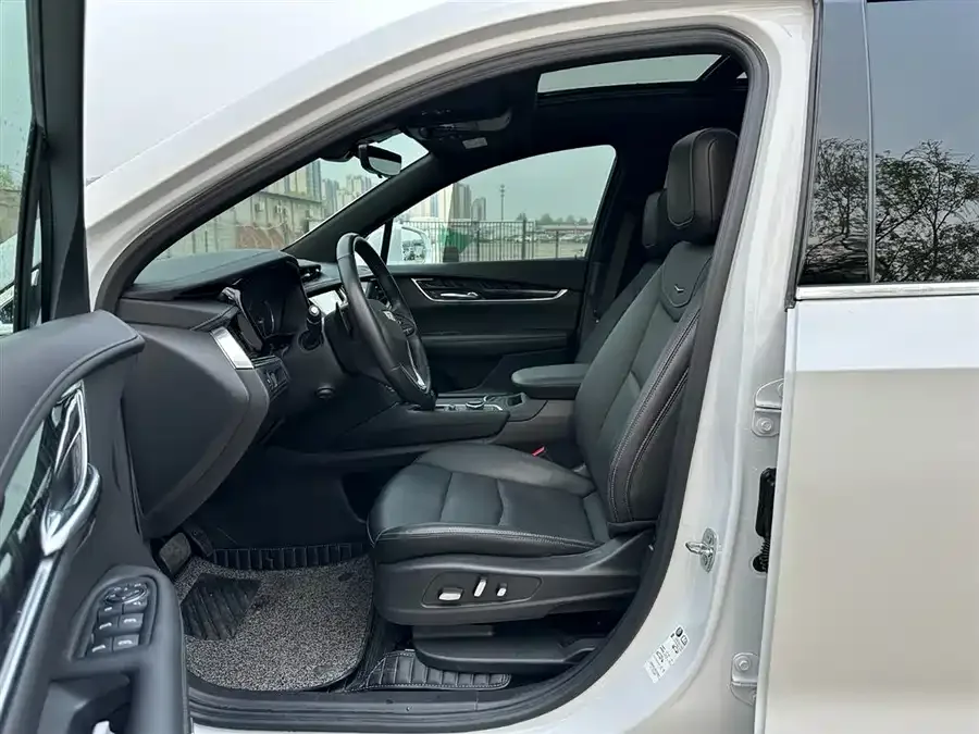 Cadillac XT6 2022 2.0T Six-seat Four-wheel Drive Luxury 120th Anniversary Limited Edition 2023 — миниатюра 3