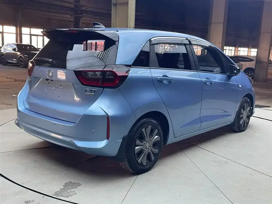 Honda Fit Fit 2022 1.5L CVT Trendy Sunroof Edition 2022 — миниатюра 2