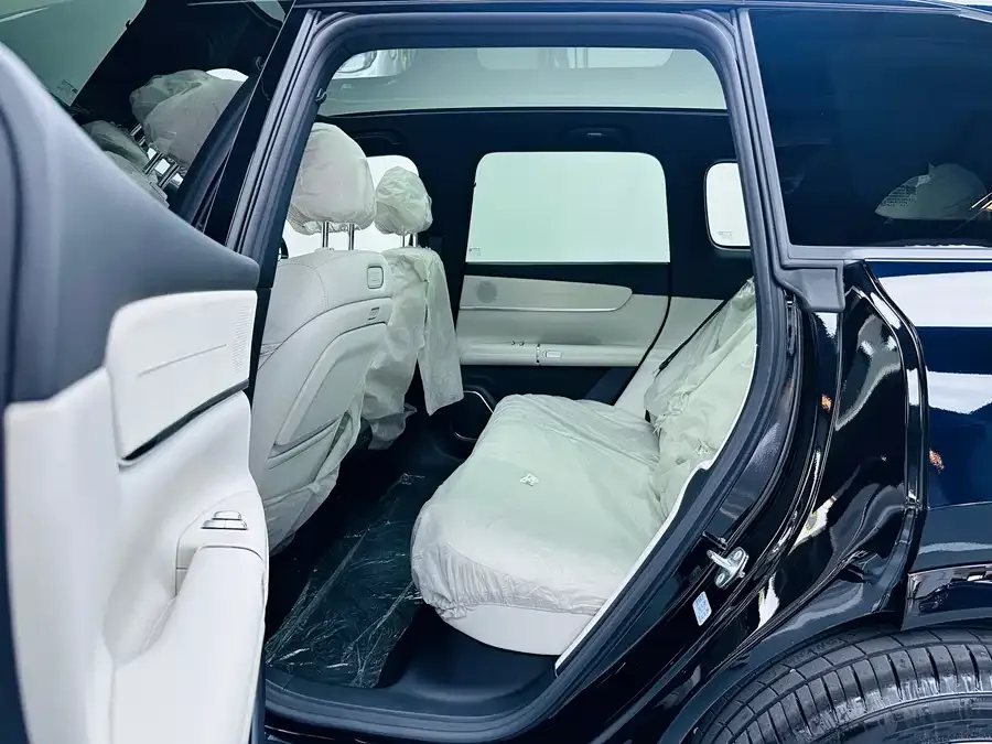 Changan Nevo Q07 2025 215 Premium Edition 2026 — миниатюра 3