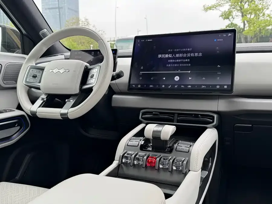 BYD Leopard Titanium 3 Titanium 3 2025 501KM 4WD Ultra Edition 2025 — миниатюра 4