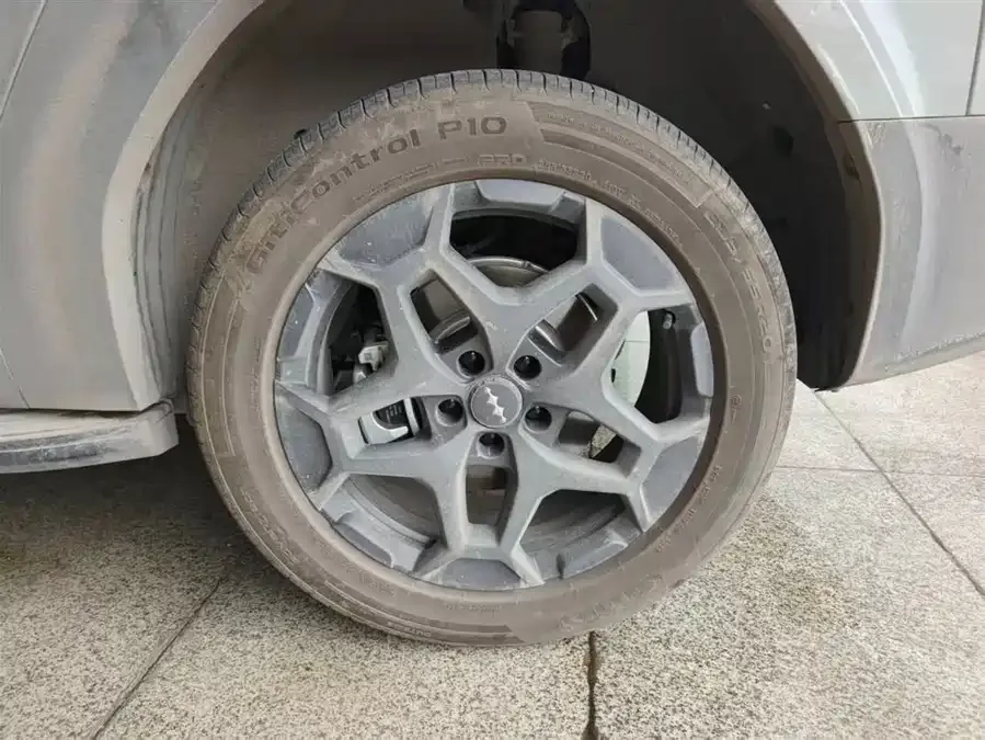 BYD Leopard Titanium 7 Titanium 7 2025 190KM Four-Wheel Drive Ultra Edition 2025 — миниатюра 4