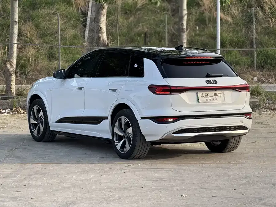 Audi Q6L e-tron 2026 long-range version 2025 — миниатюра 2