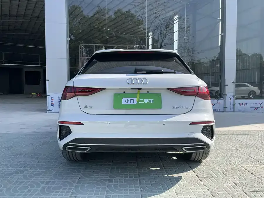 Audi A3 2022 Sportback 35 TFSI Luxury Sports Edition 2022 — миниатюра 3