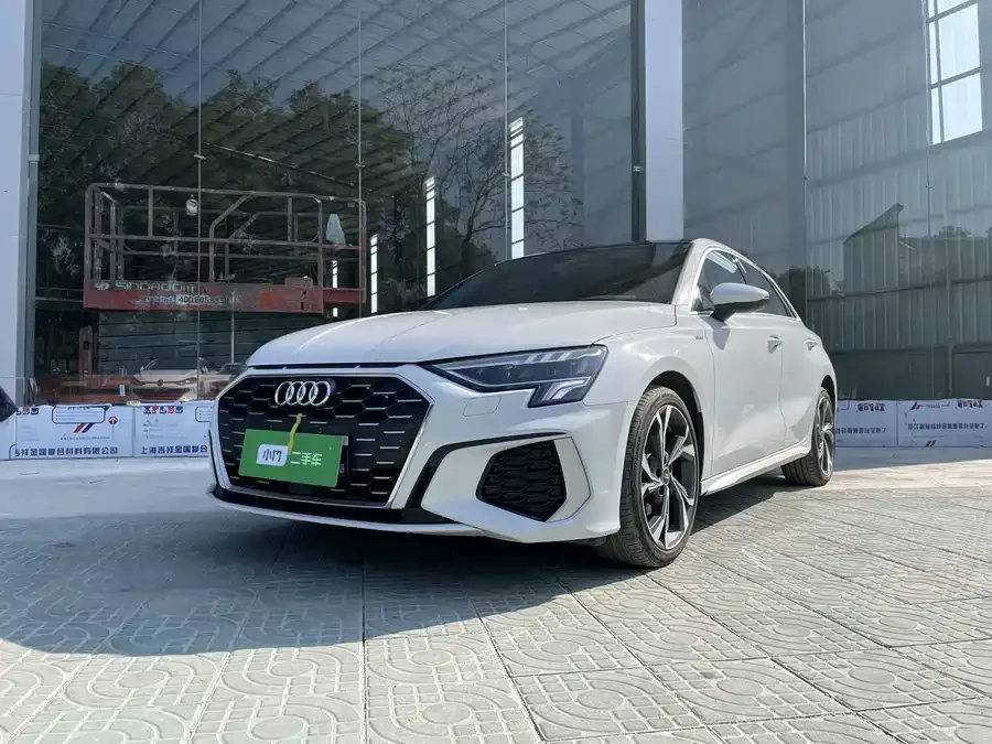 Audi A3 2022 Sportback 35 TFSI Luxury Sports Edition 2022 — фото 1, купить с доставкой в Москву