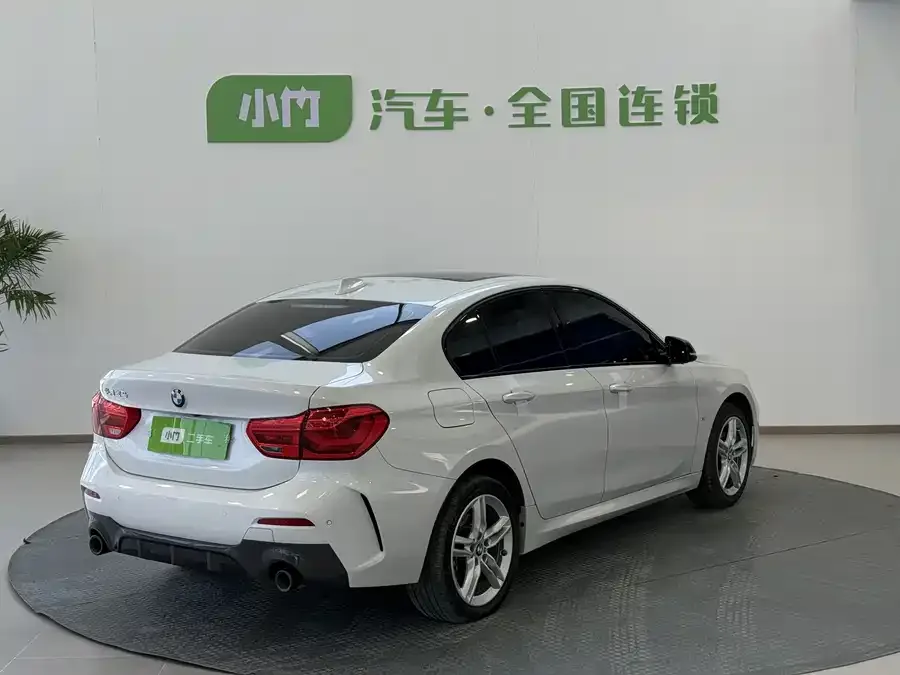 BMW 1 Series BMW 1 Series 2022 120i M Sport Night Edition 2022 — миниатюра 2
