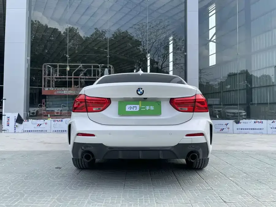 BMW 1 series BMW 1 Series 2022 120i M Sport Night Edition 2022 — миниатюра 2