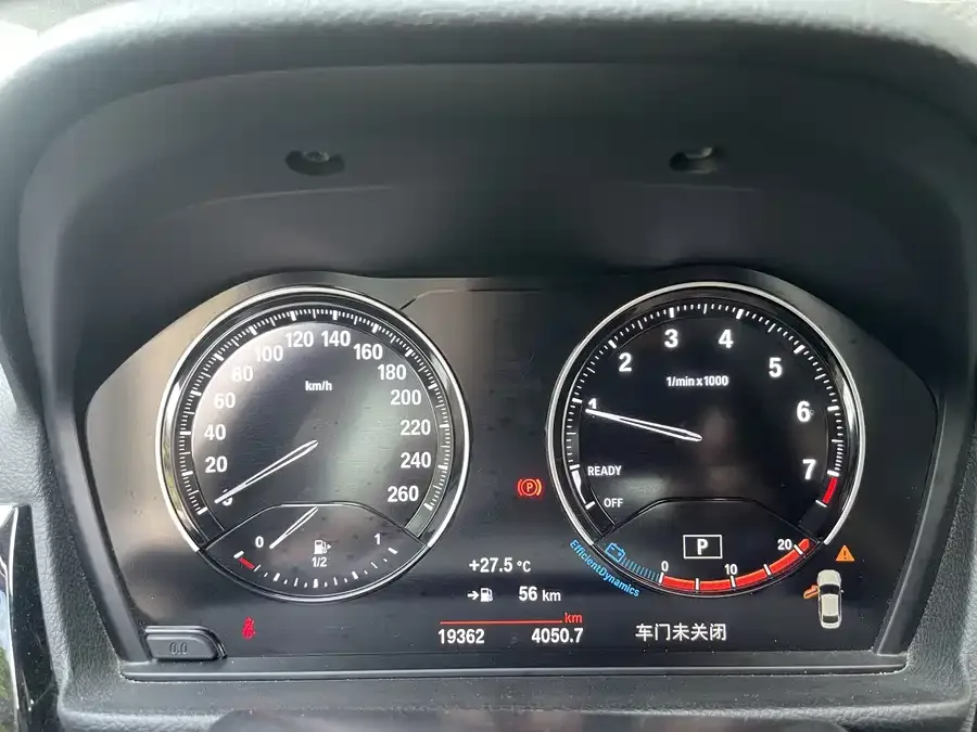 BMW 1 series BMW 1 Series 2022 120i M Sport Night Edition 2022 — миниатюра 4