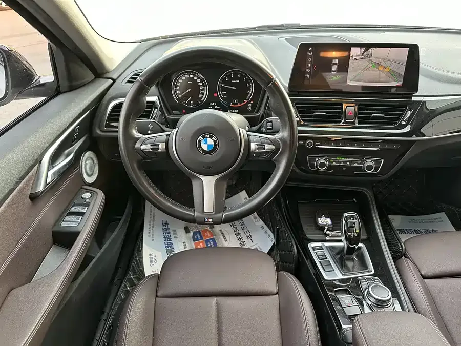 BMW 1 series BMW 1 Series 2021 facelift 120i M Sport Night Edition 2022 — миниатюра 4