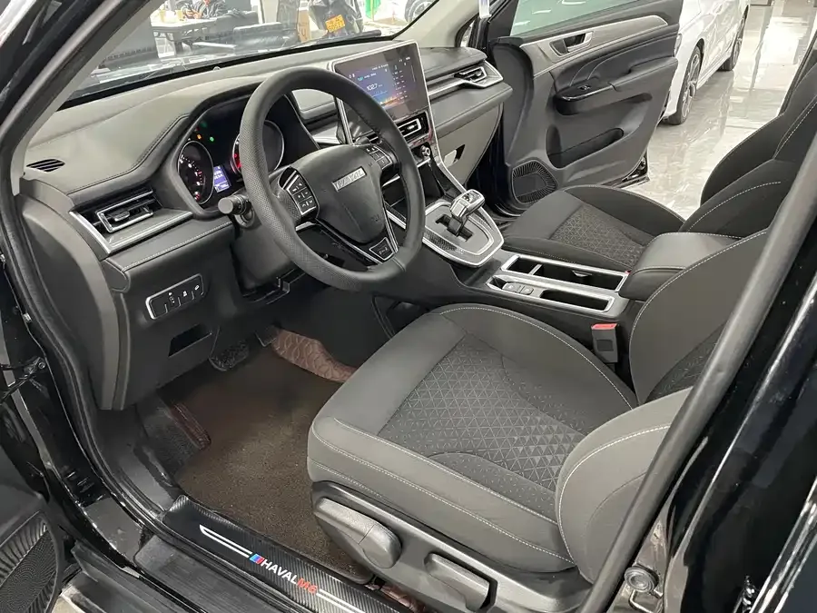 Haval M6 Haval M6 2023 PLUS 1.5T DCT Elite Intelligent Connected Model 2023 — миниатюра 2