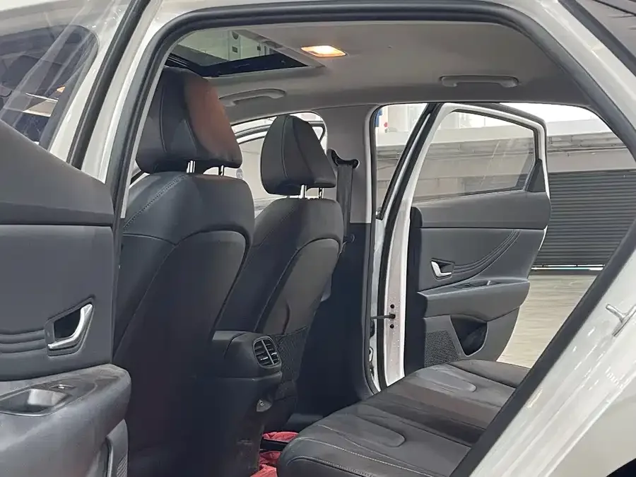 Hyundai Elantra Elantra 2023 1.5L CVT GLX Elite Edition 2023 — миниатюра 3