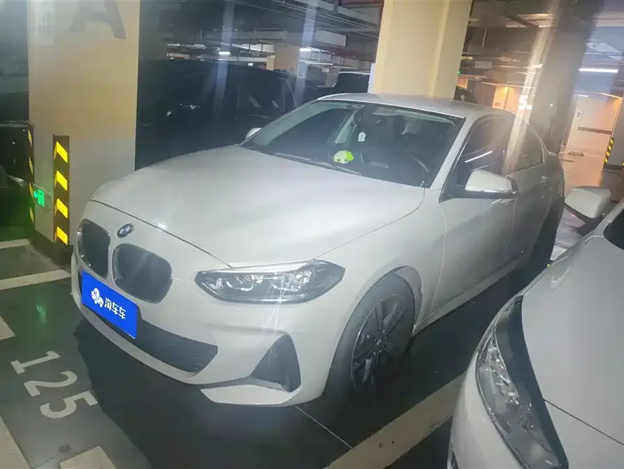 BMW 1 series BMW 1 Series 2022 120i M Sport Edition 2023 — фото 1, купить с доставкой в Москву