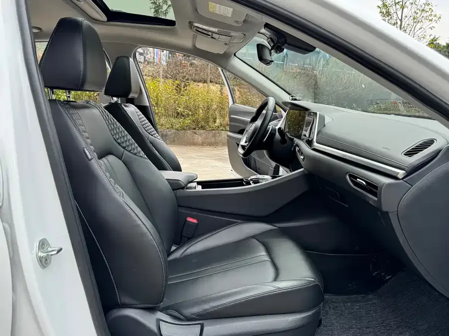 Hyundai Sonata 2020 Sonata 270TGDi DCT GL Leading Edition 2022 — миниатюра 4