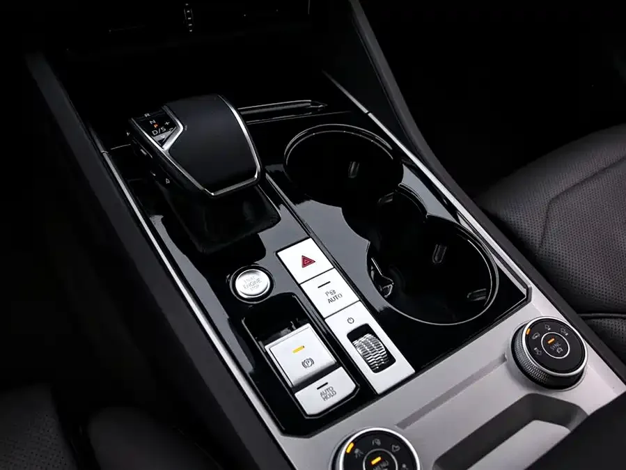 Volkswagen Touareg Touareg 2022 3.0TSI Ruixiang Edition Obsidian Sports Package 2023 — миниатюра 3