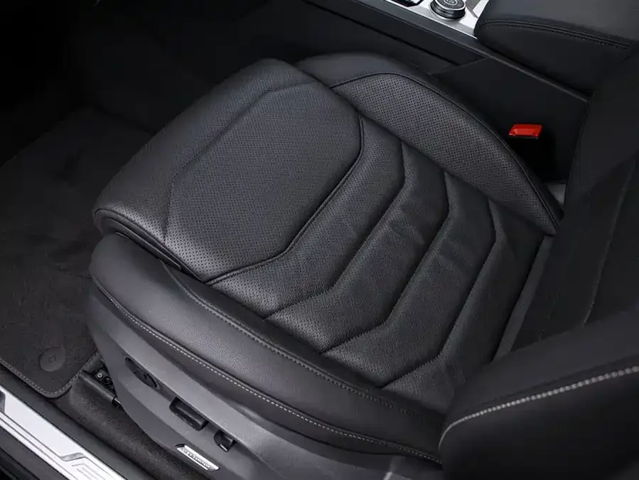 Volkswagen Touareg Touareg 2022 3.0TSI Ruixiang Edition Obsidian Sports Package 2023 — миниатюра 4