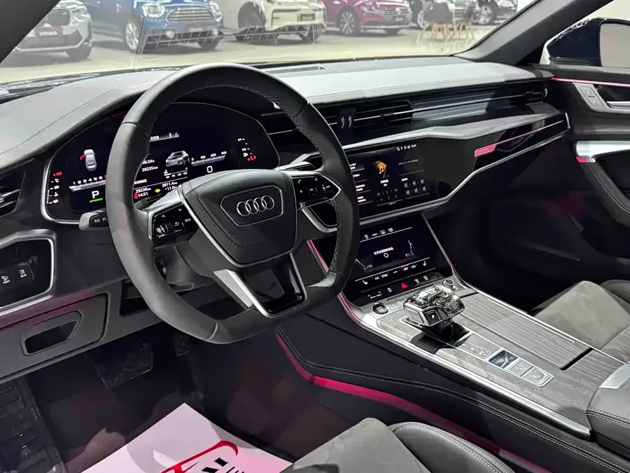Audi A6L 2024 55 TFSI quattro exclusive dynamic model 2024 — миниатюра 4