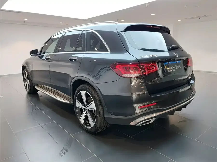 Mercedes-Benz GLC-Class Mercedes-Benz GLC 2022 GLC 300 L 4MATIC Dynamic Collector's Edition 2023 — миниатюра 2