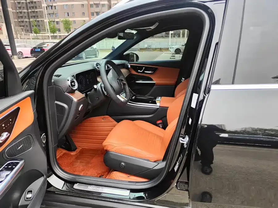 Mercedes-Benz GLC-Class Mercedes-Benz GLC 2025 GLC 300 L 4MATIC Dynamic 5-seater 2025 — миниатюра 2