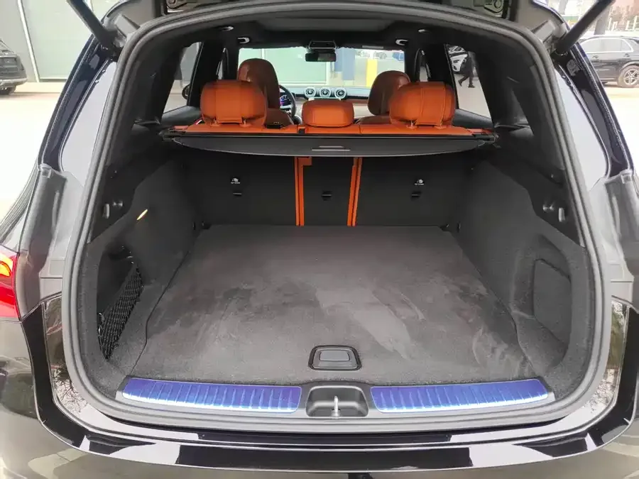 Mercedes-Benz GLC-Class Mercedes-Benz GLC 2025 GLC 300 L 4MATIC Dynamic 5-seater 2025 — миниатюра 3