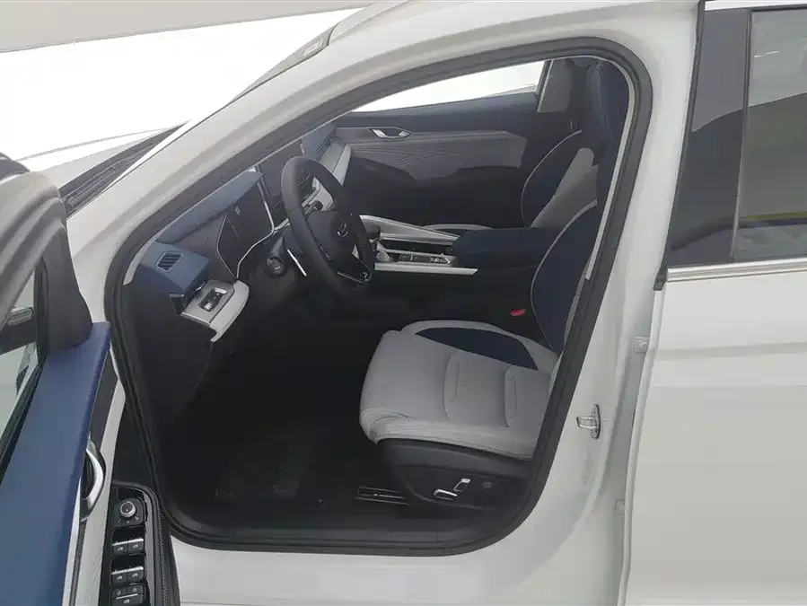 Geely Xingrui Xingrui 2023 2.0TD Premium Edition 2026 — миниатюра 3