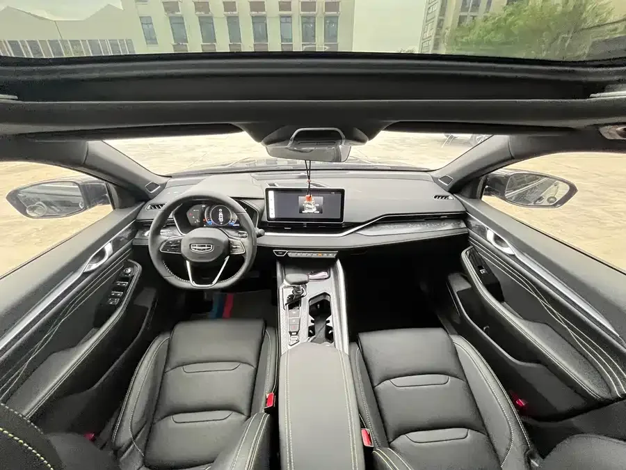 Geely Xingrui Xingrui 2023 1.5TD Fuyao Edition 2023 — миниатюра 4