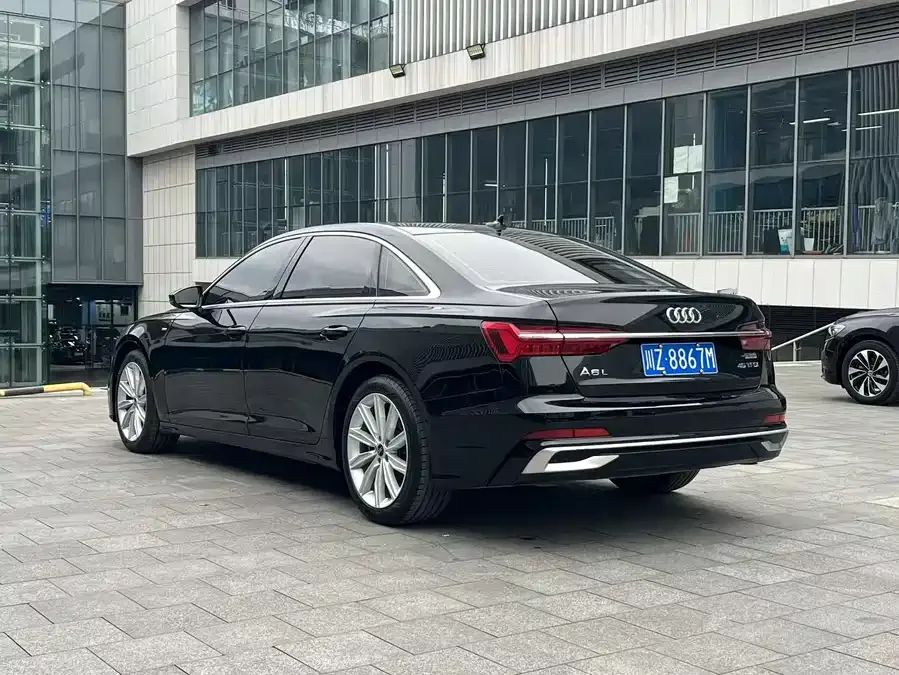 Audi A6L 2023 45 TFSI Premium Dynamic Model 2023 — миниатюра 5