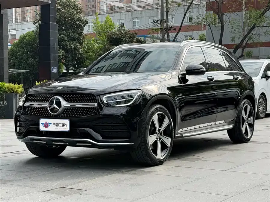Mercedes-Benz GLC-Class 2023
