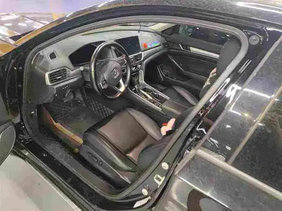 Honda Accord Accord 2022 260TURBO Deluxe Edition 2022 — миниатюра 5