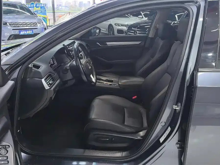 Honda Accord Accord 2022 260TURBO Deluxe Edition 2022 — миниатюра 3